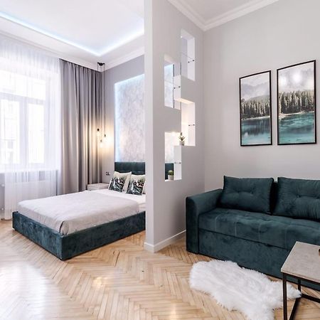 Modern Apartment Lviv Kültér fotó