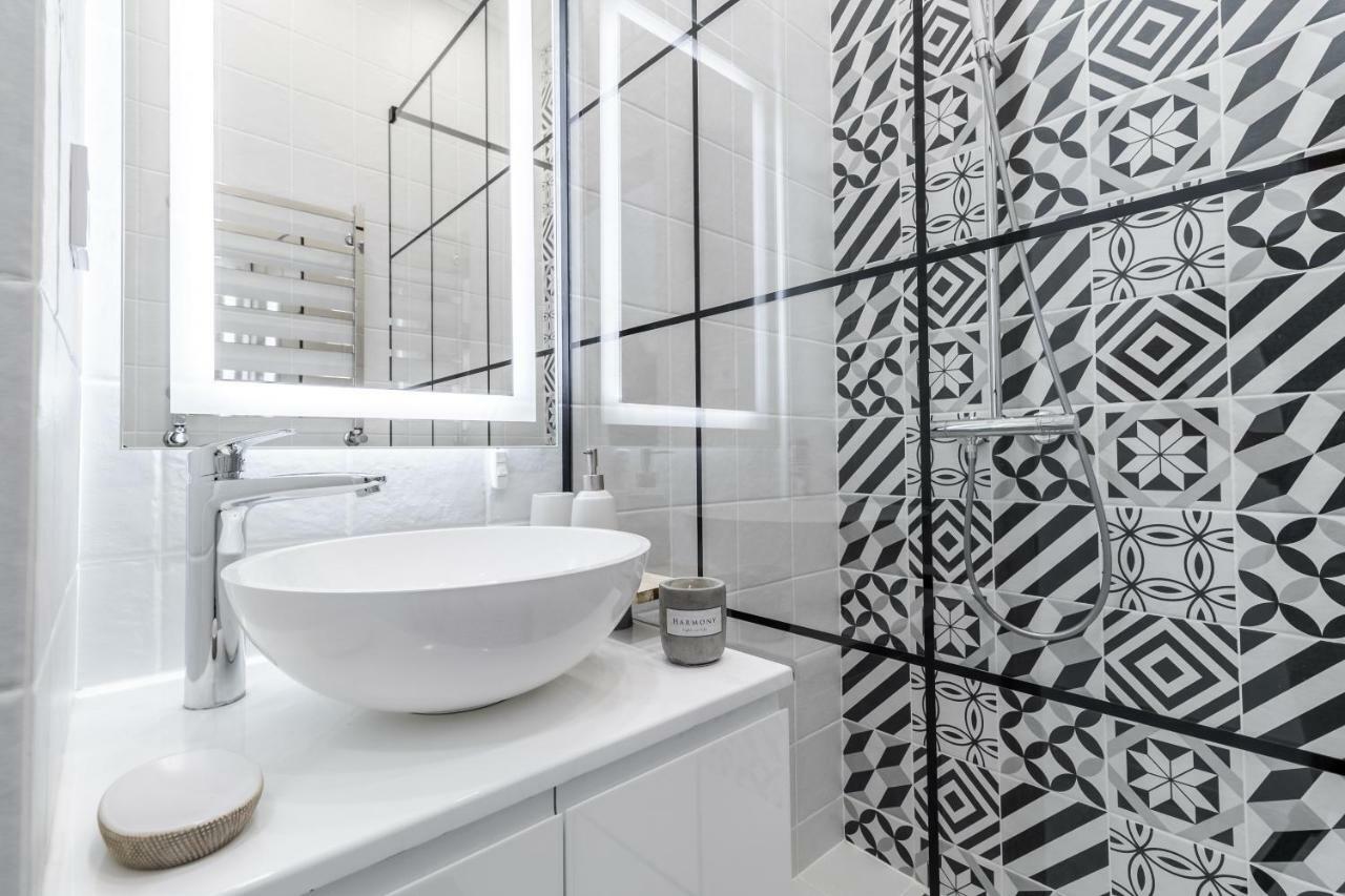 Modern Apartment Lviv Kültér fotó