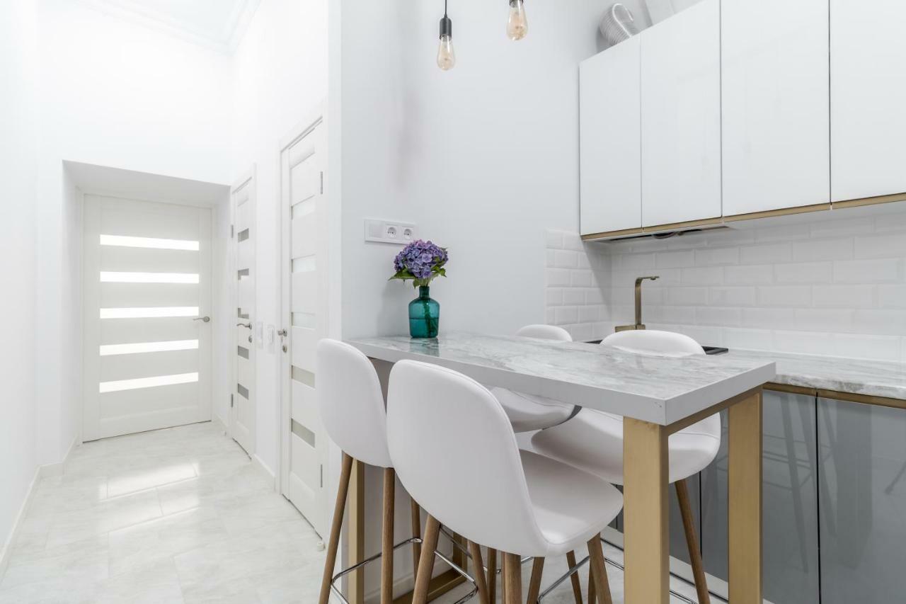Modern Apartment Lviv Kültér fotó