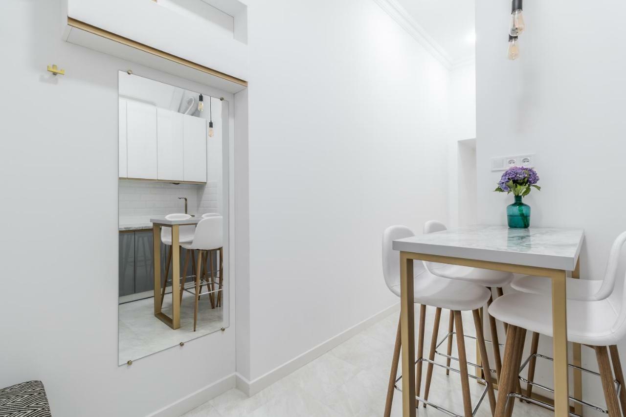 Modern Apartment Lviv Kültér fotó
