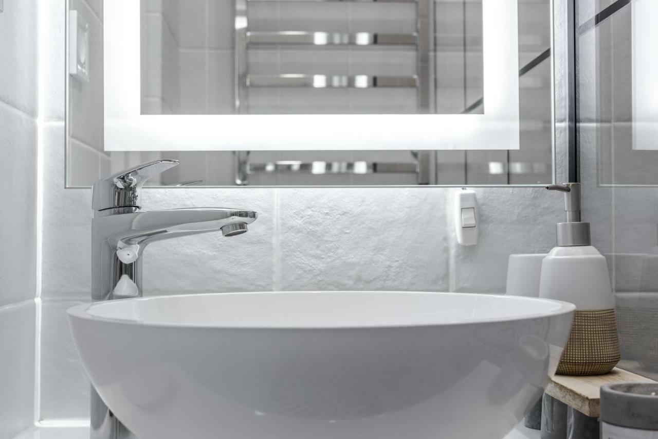 Modern Apartment Lviv Kültér fotó
